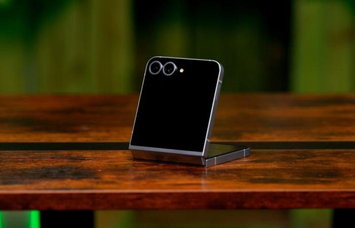 This Samsung foldable smartphone finally wins the battery that users claimed