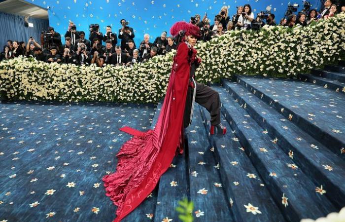 Fashion Oscars celebrate black influences in the presence of Kamala Harris