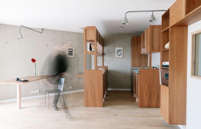 In Montreuil, a small post-modern and minimalist space