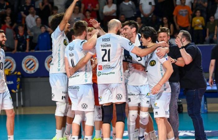 Tours joins Poitiers in the championship final