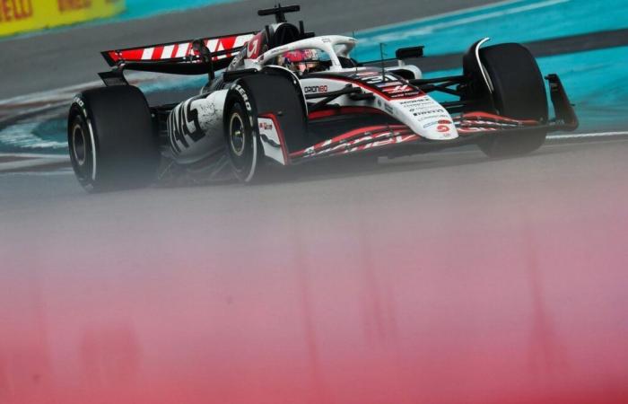 Helpless and frustrated ocon in the face of Haas’s lack of performance