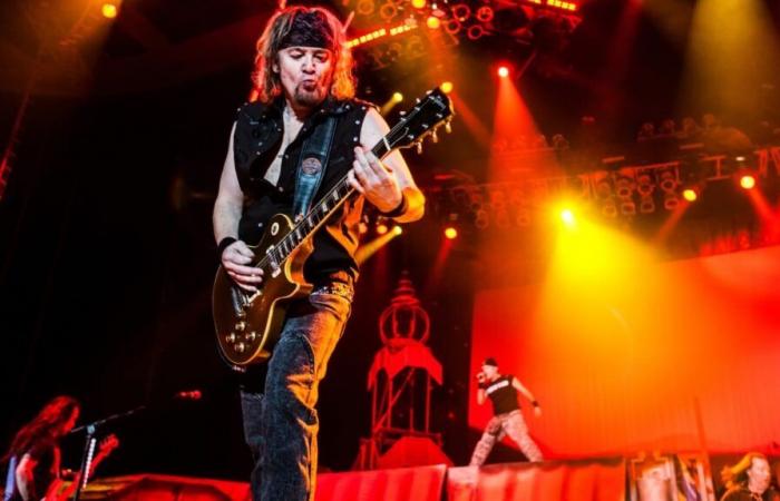 Adrian Smith (Iron Maiden) denounces an industry in crisis