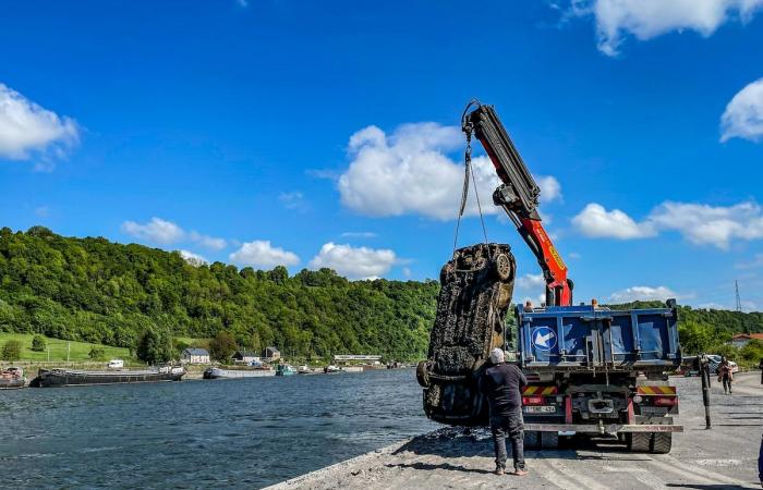 Andenne: the big big fishery police in the Meuse