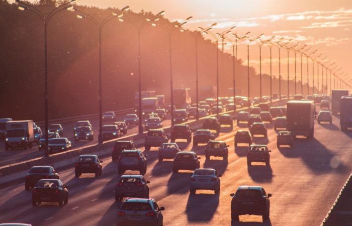 The cutting of greenhouse gases will reduce the number of deaths by poor air quality, according to researchers