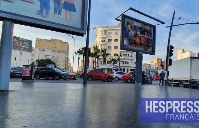 Casablanca supervises urban advertising