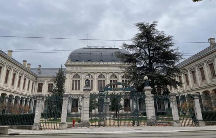 Victim of “harassment”, the right arm of the president of the Lyon 2 University resigns