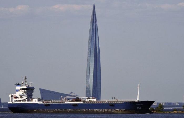 The EU plans to put an end to the exploitation of Russian gas, including LNG, by 2027