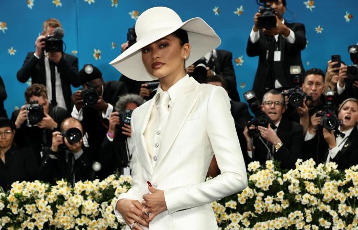 Zendaya’s Met Gala 2025 Red Carpet Look Photos and Suit, Up Close