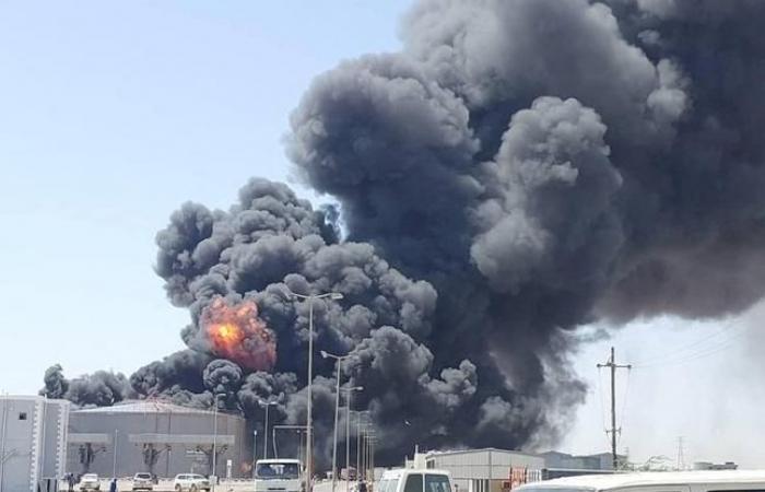 Fire at the Port Soudan oil depot after a paramilitary drone attack