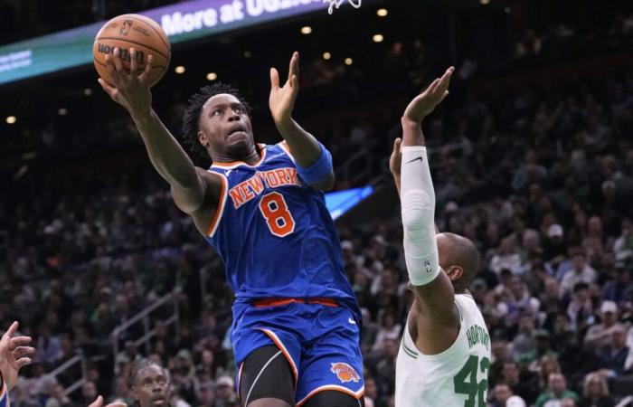 The Knicks go up 20 points and fly the first match to the Celtics