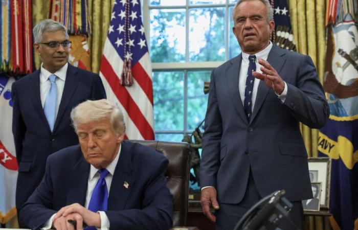 Donald Trump cuts research funding on viruses, accused of having favored COVID