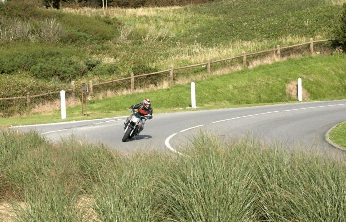 He had dropped because of gravel on the road, a biker claims 2.5 million euros from the Sarthe department