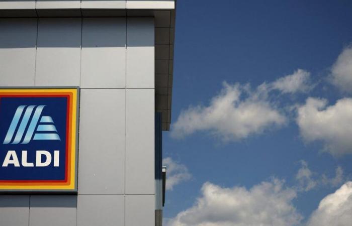 In London, an Aldi supermarket makes the entry 10 pounds pay