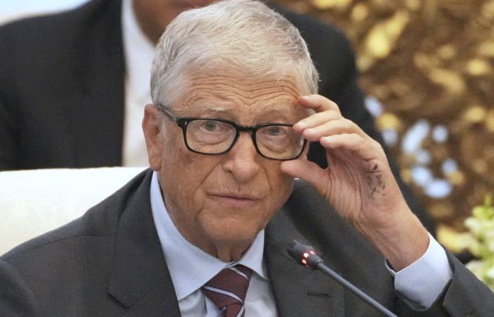 Bill Gates announces plan to give ‘virtually all’ his money away and end the Gates Foundation in 20 years