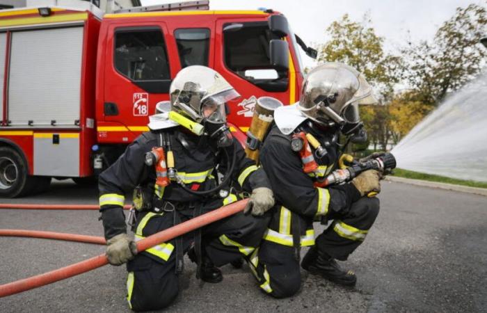 Tallard. While full at the petrol station, his bike takes fire