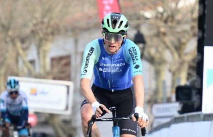 Lafay operated with a knee and absent several months
