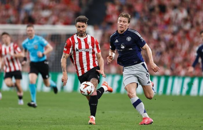 Follow the semi-final return from Europa League live