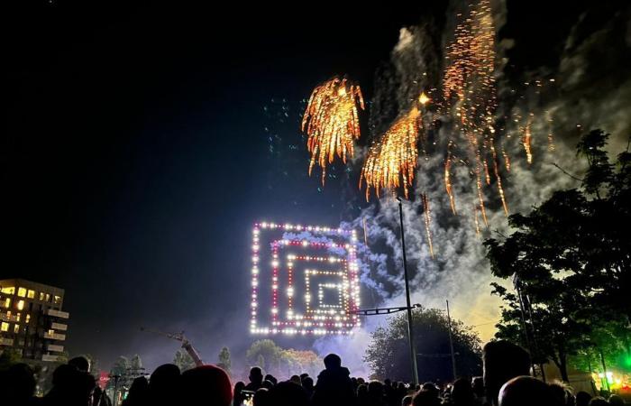 fireworks and drones show of the Grande Operatic Parade