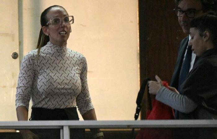 “I did everything I could, and even more,” defends the psychiatrist, moved to tears during the trial