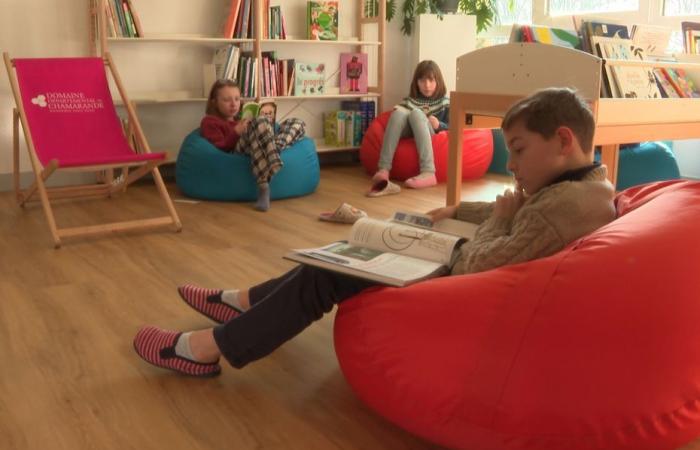 An association listening to very young caregivers