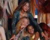 Beyoncé raises her two daughters on stage