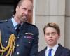 Prince George privileged on victory day … while Charlotte and Louis had to go home!
