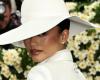Zendaya’s Met Gala 2025 Red Carpet Look Photos and Suit, Up Close
