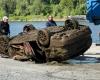 Five carcasses of cars exhumed from the Meuse between Andenne and Namur