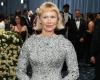 Pamela Anderson Unrecognizable at the Met Gala 2025, her micro-frange has a maximum effect