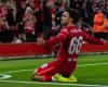Liverpool : Jamie Carragher tacle Alexander-Arnold
