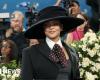 Rihanna debuts pregnancy as stars don tailored best