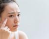 Why chronic hyperglycemia degrades the skin?