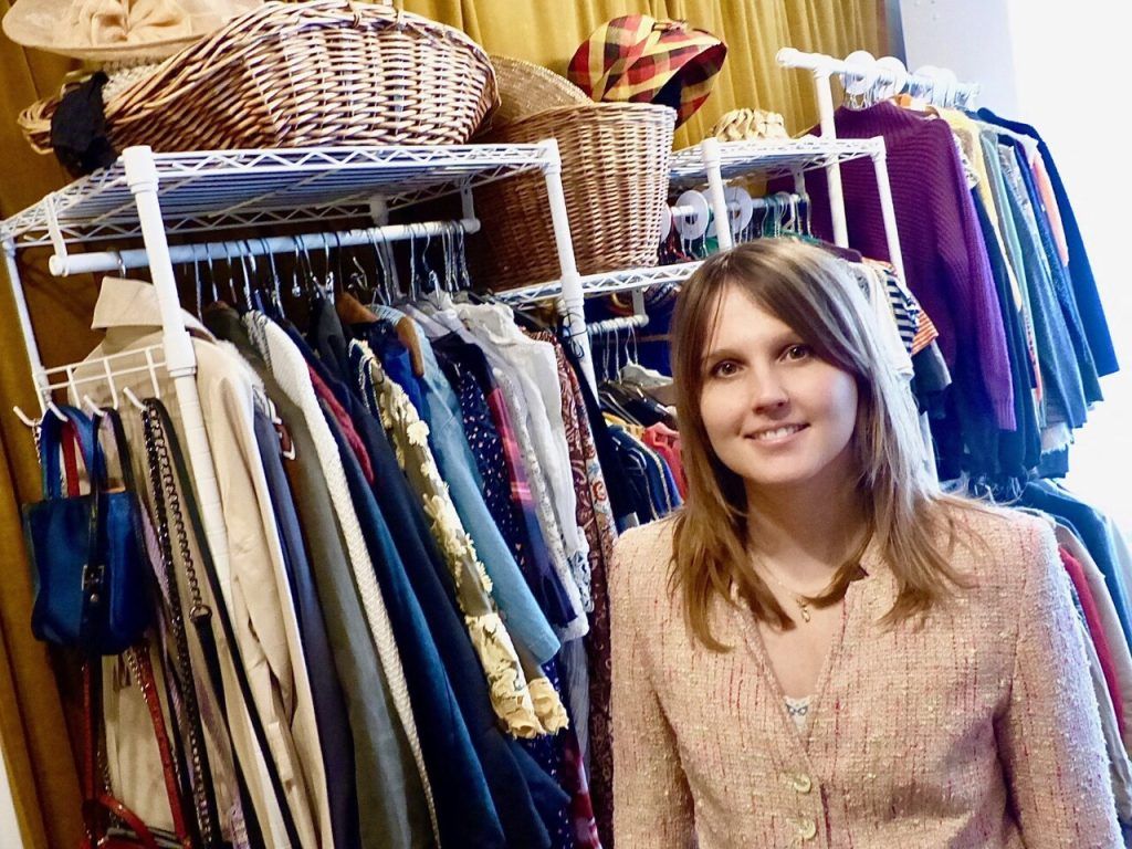 Commerce: a new low-cost clothing store opens in downtown Vernon