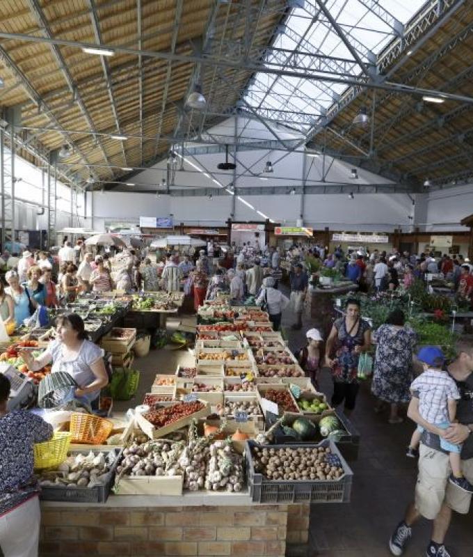 Weekly Saturday market Aire-sur-l’Adour Saturday May 11, 2024