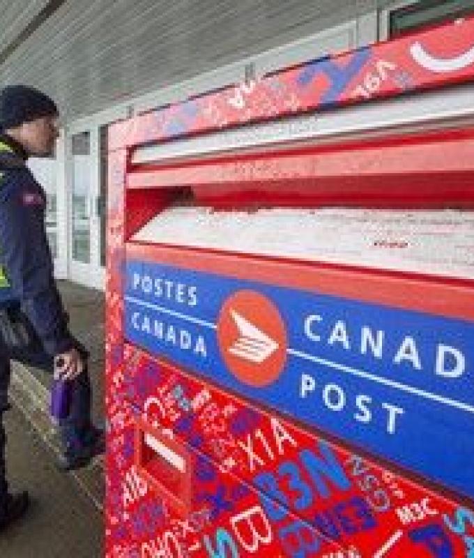 Canada Post loses $750M. Taxpayers may be on the hook