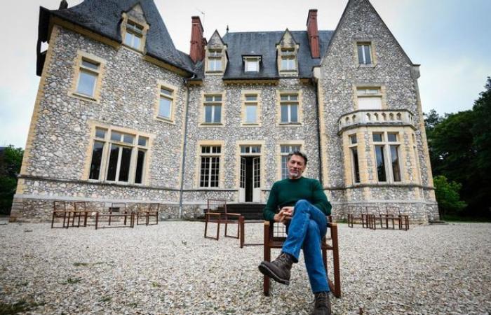 Who are the celebrities who have chosen Nièvre and its beautiful residences?