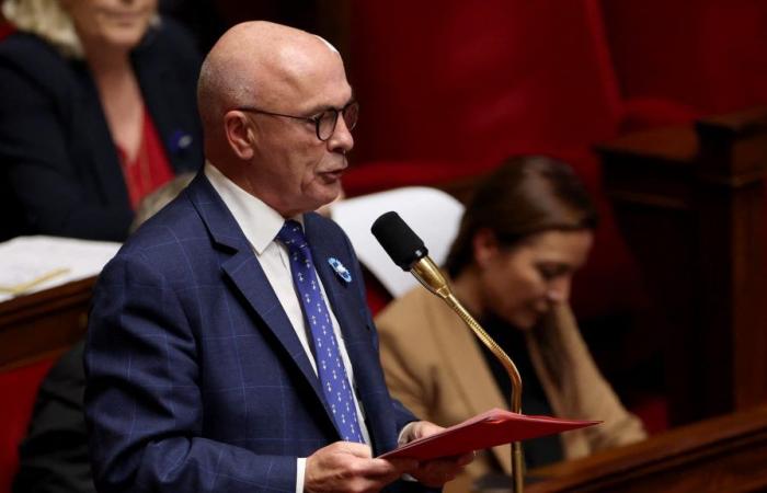 suffering from cancer, outgoing MP Marc Le Fur leaves the candidacy to his son