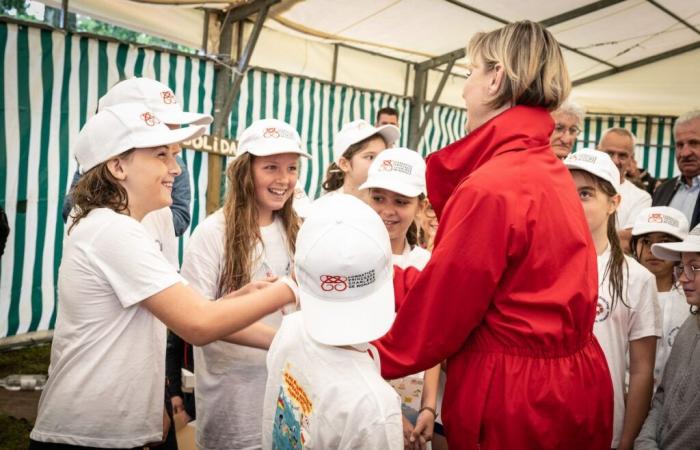 Princess Charlene launches “Water Safety Days” in Léon