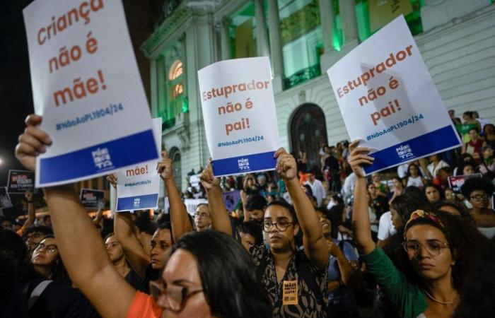 Brazil: Demonstrations against a text aimed at criminalizing abortion