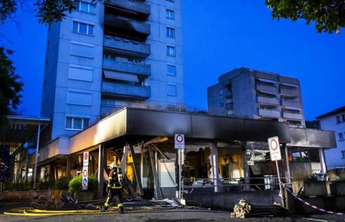 Violent explosions in an underground car park kill at least 2 people in Nussbaumen (AG) – rts.ch