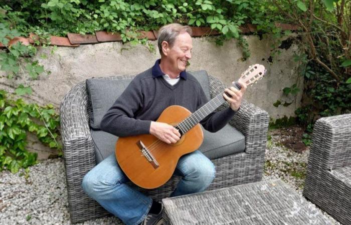 this renowned guitarist installed in “his house of sharing”