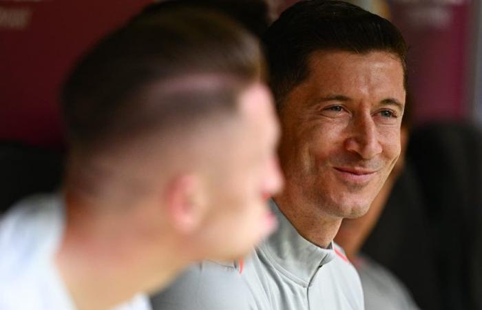 announced withdrawal, Lewandowski is finally on the bench