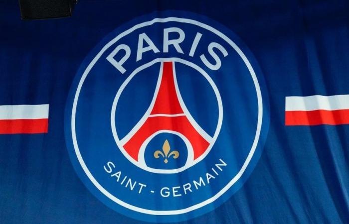A first transfer is announced, what should PSG do?