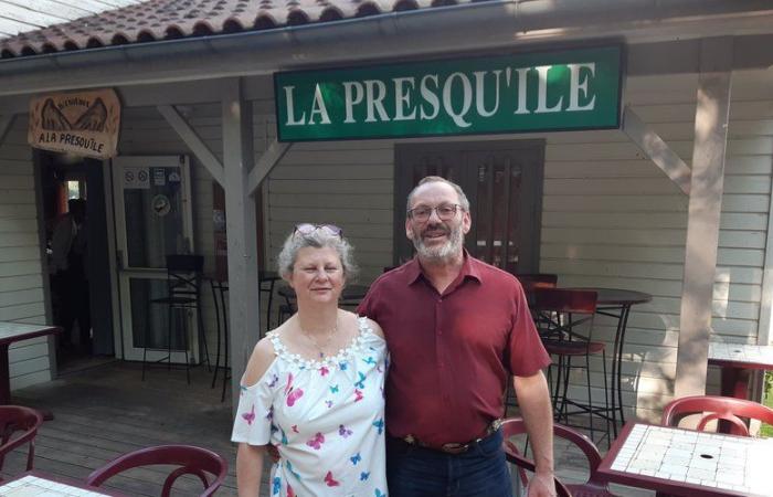 Sousceyrac-en-Quercy. The Presqu’île restaurant changes its face