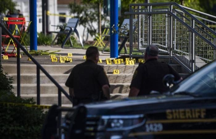 An individual injures at least nine people by shooting randomly in a playground
