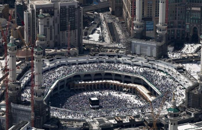 Saudi Arabia warns of heat spike after several deaths