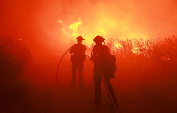 First major fire of the year burns in Los Angeles area