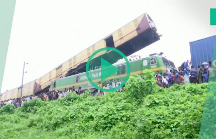 a train accident causes the death of more than a dozen people