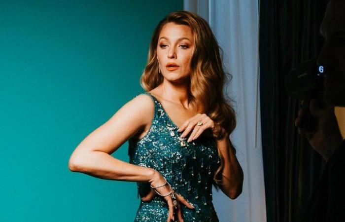 In Texas, Blake Lively causes a sensation in a mini dress with a plunging neckline