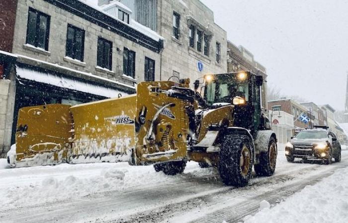 The City of Quebec is not giving the right information on snow removal, says the VG
